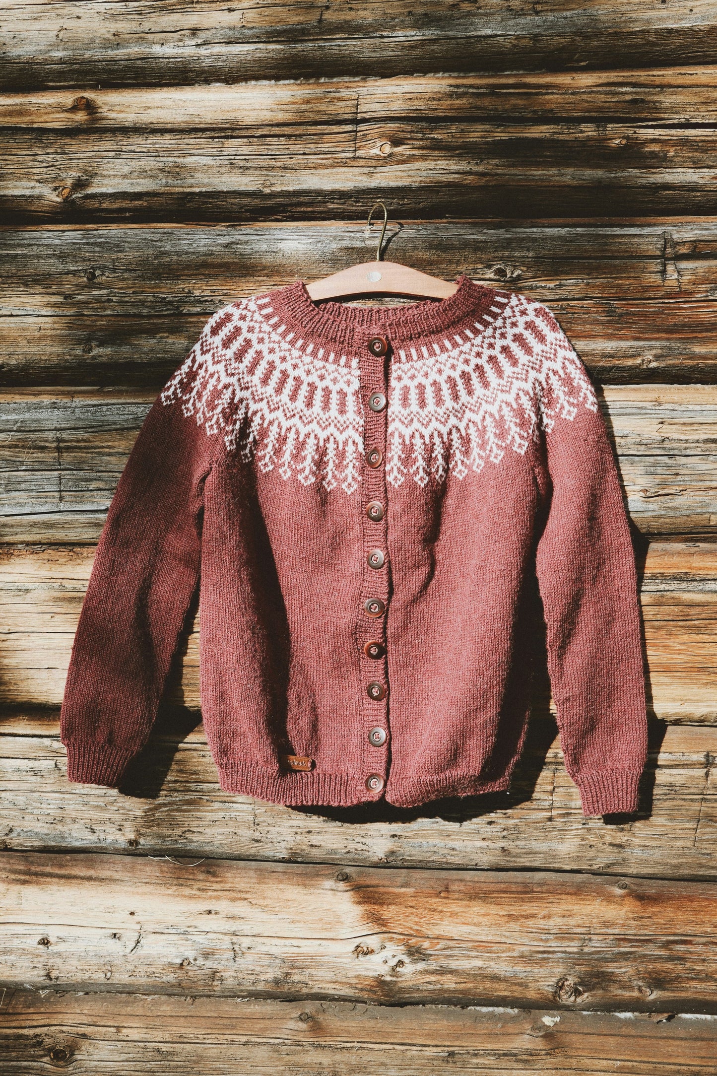 Classic Buttoned Cardigan – Warm & Timeless